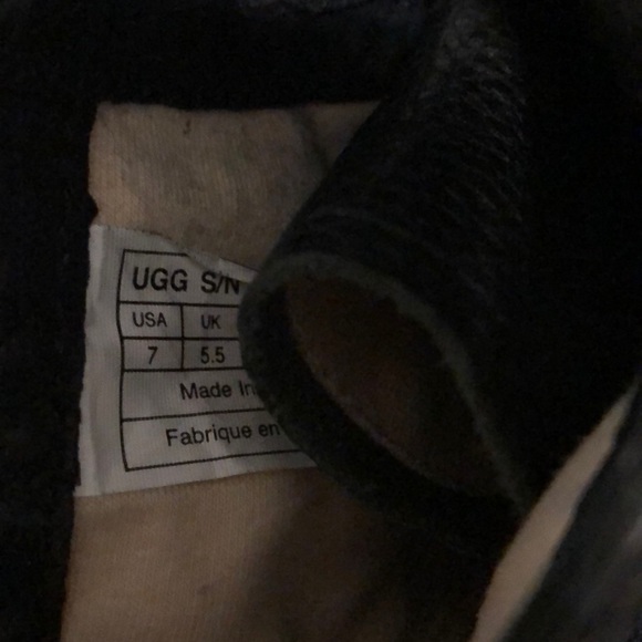 EUC UGG BLACK SNEAKERS 👟 size7 super comfy n cool - Picture 5 of 5